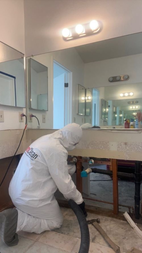Commercial Water Damage Cleanup in North Loop
